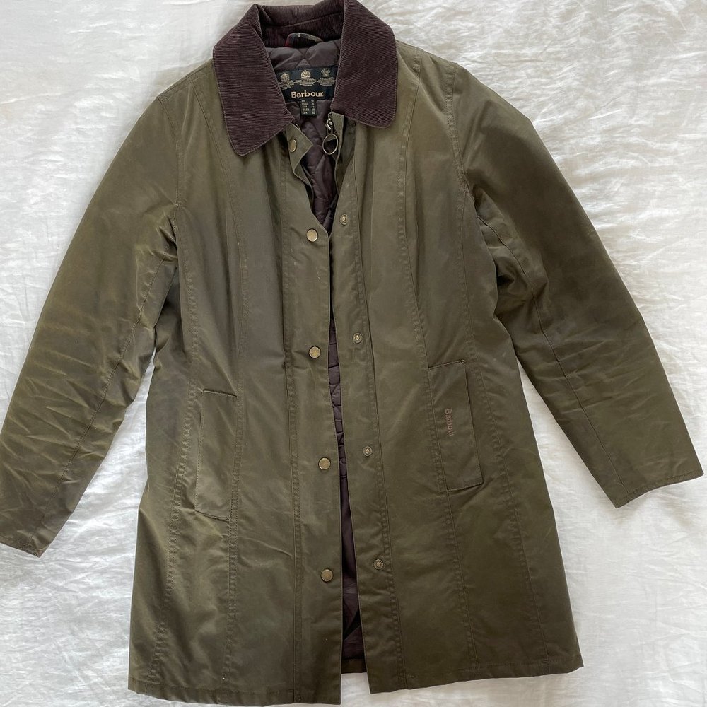 Barbour Belsay Waxed Jacket in Olive